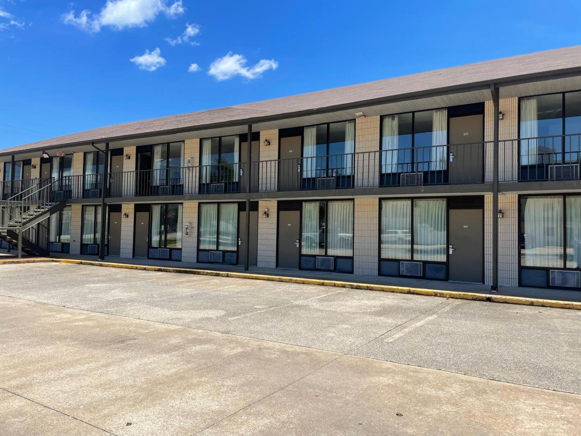 Ramada By Wyndham Branson Theatre District Hotel Exterior photo